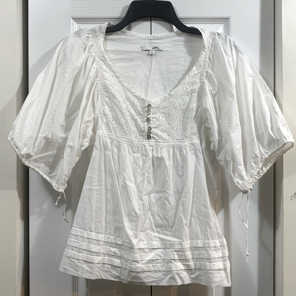 Yank Pouf Sleeve Top